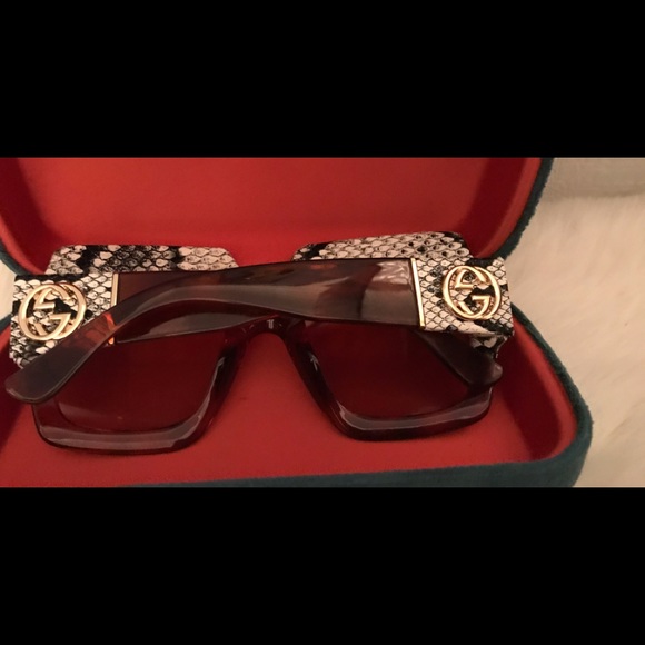 GUCCI Designer Snake Skin Print Sunglasses - Picture 2 of 5